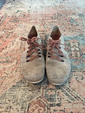 Nike Women's Knit Running Sneakers in Light Gray with Dusty Pink
